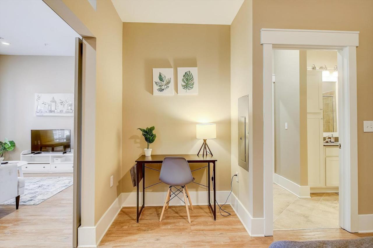 Frontdesk Village At Commonwealth Apts Plaza Midwood Charlotte Cameră foto